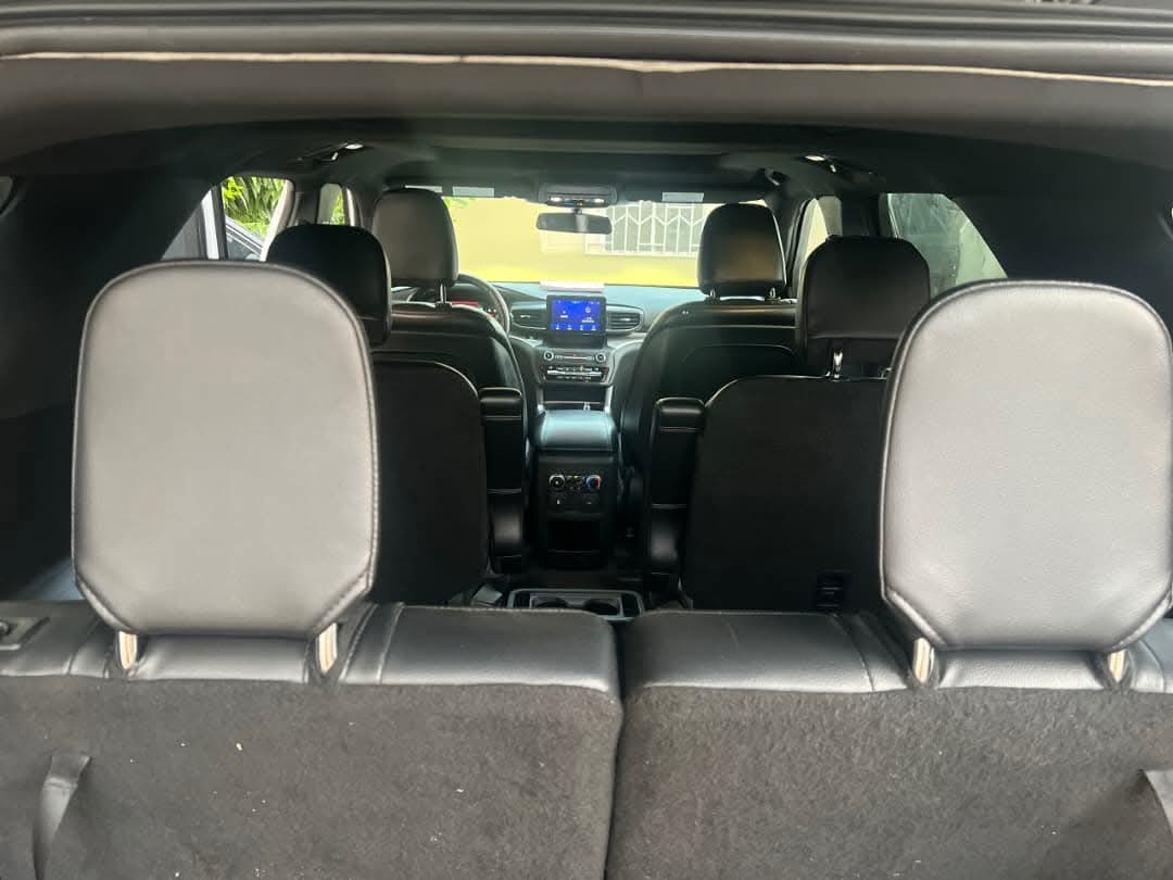 Ford Explorer xlt 2020 model 4x4 View 7